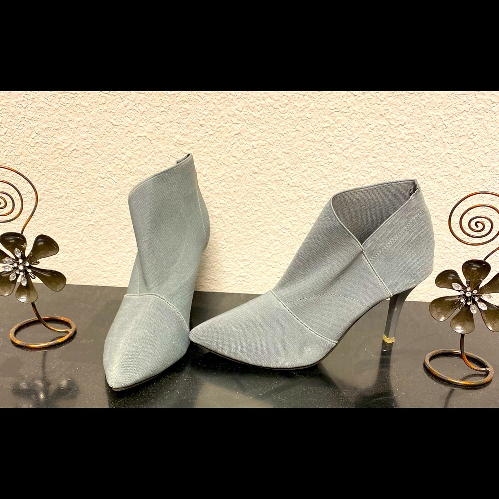 Grey Ankle Boots… Like New. - Picture 1 of 2